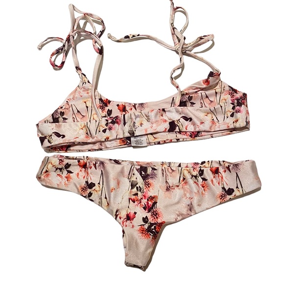 Beach Riot Stone Cold Fox Floral Bikini - Picture 3 of 6
